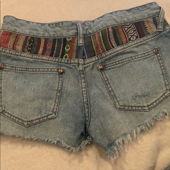 Free people Jean shorts size 24 - Picture 2 of 2